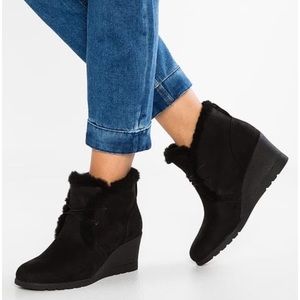 UGG Jeovana ankle boot heels